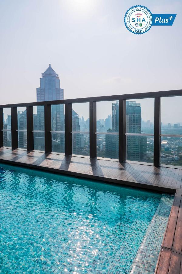 Urbana Langsuan Hotel Bangkok Luaran gambar The pool at the 39th floor