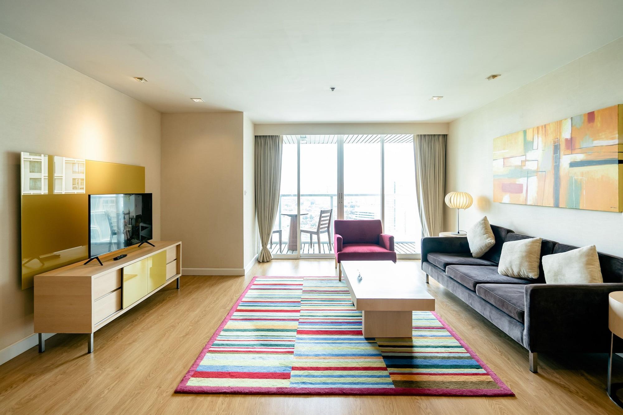 Urbana Langsuan Hotel Bangkok Luaran gambar A living room