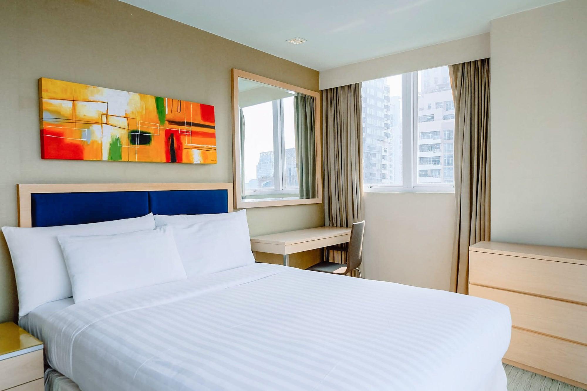 Urbana Langsuan Hotel Bangkok Luaran gambar A typical bedroom at the hotel