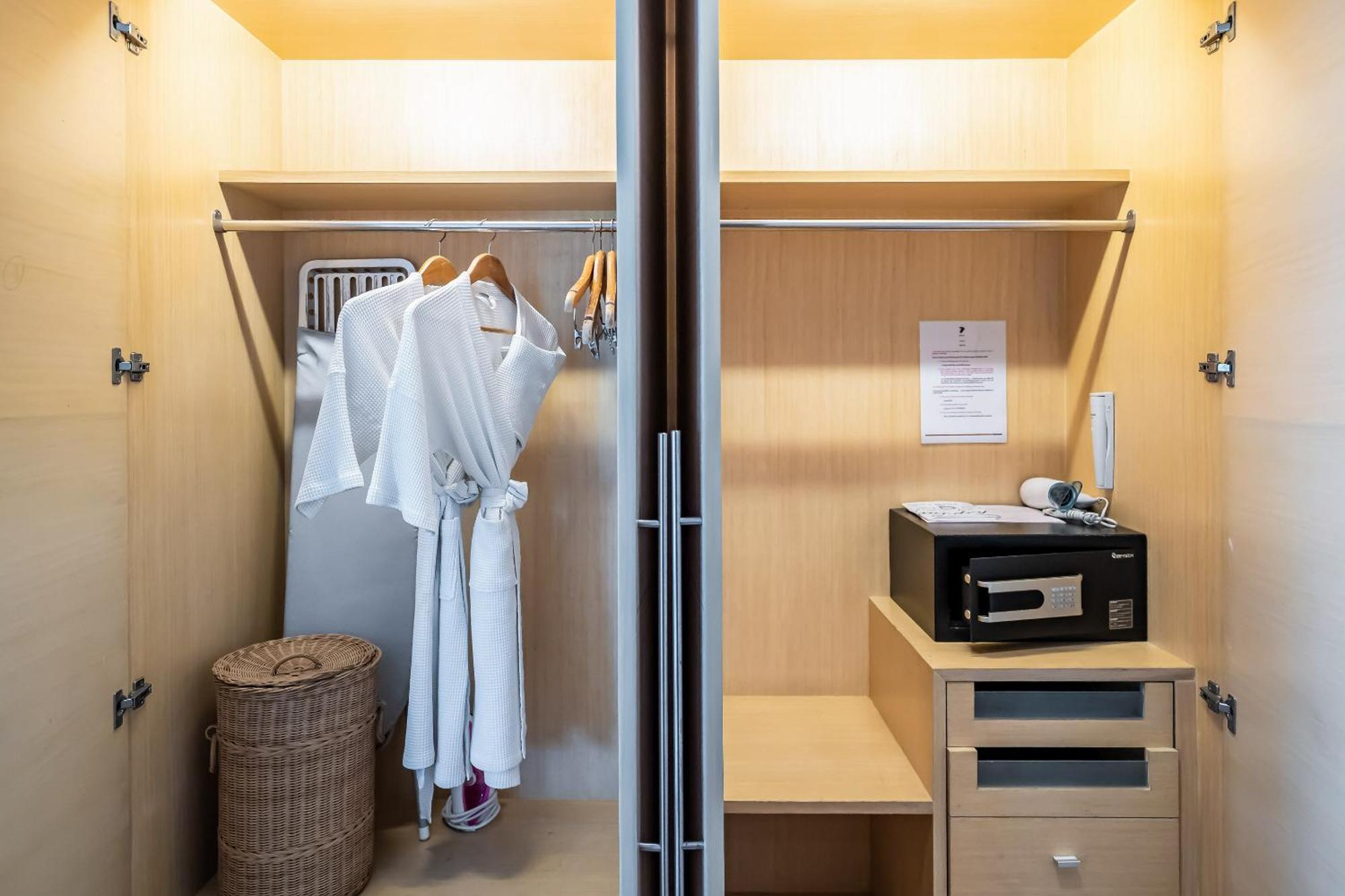 Urbana Langsuan Hotel Bangkok Luaran gambar