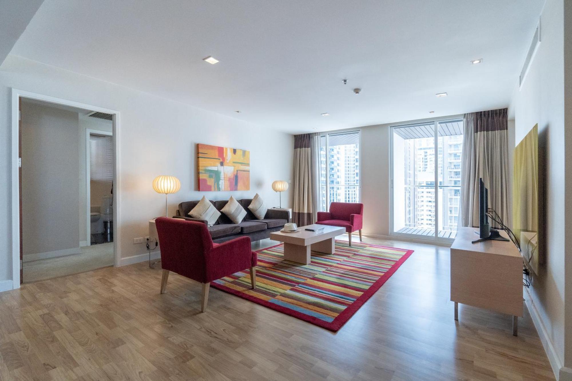 Urbana Langsuan Hotel Bangkok Bilik gambar Living room